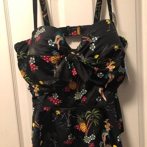 Torrid Hula Girl midkini size 2